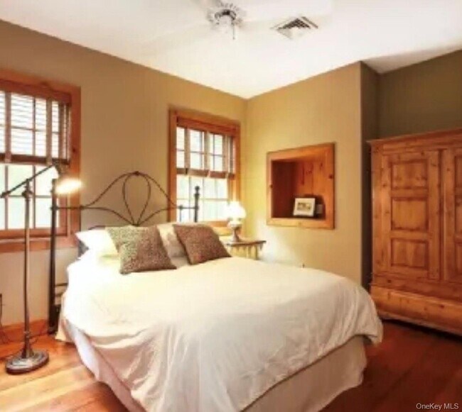 Building Photo - 1008 Middle Line Hwy