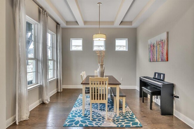 Building Photo - 7100 Trissino Dr