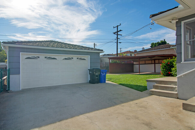 Building Photo - Charming Point Loma home with views!