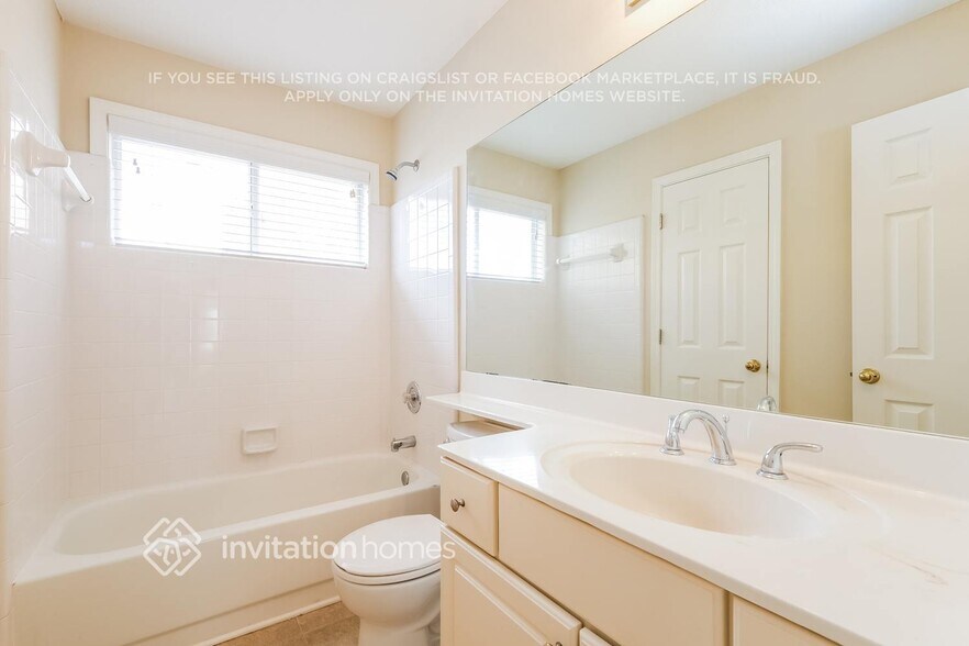 Building Photo - 3350 Summit Pl Dr