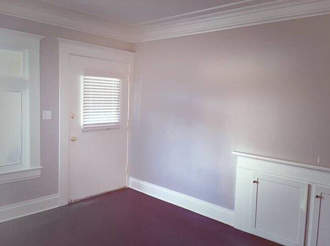 Building Photo - A Charming 2 Bed / 1 Bath with Bonus Space in Prime Echo Park Location