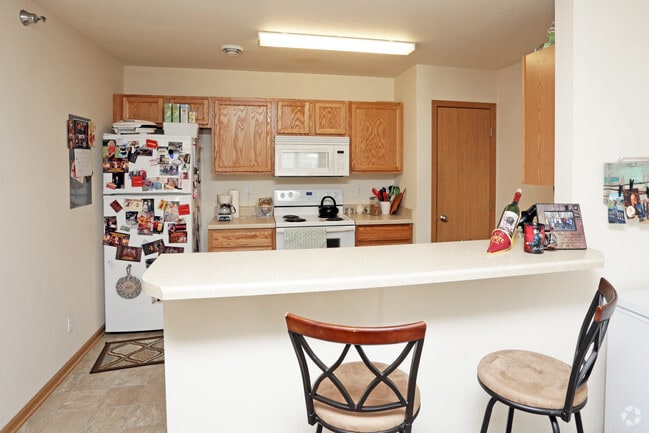 Primary Photo - Tiverton Court Apartments