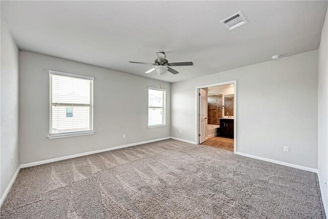 Building Photo - 107 Buckthorn Dr