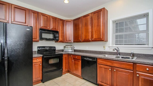 Building Photo - 2962 Hunley Dr