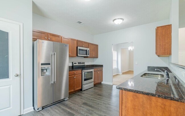 Building Photo - BEAUTIFUL HOME COMING SOON!