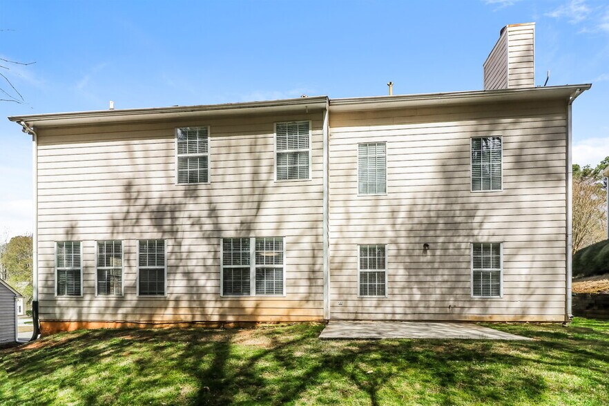 Building Photo - 3425 Sandlake Dr SW