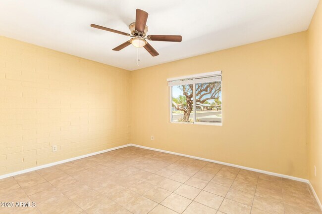Building Photo - 18240 N 34th Dr