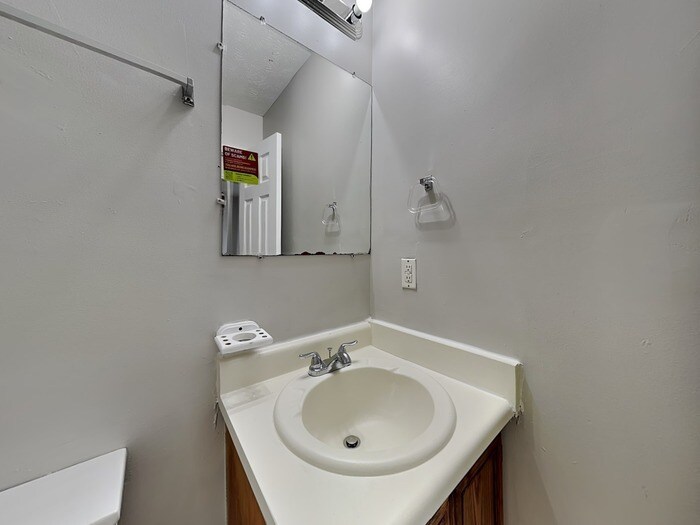 Building Photo - 350 Kimberly Forest Ct