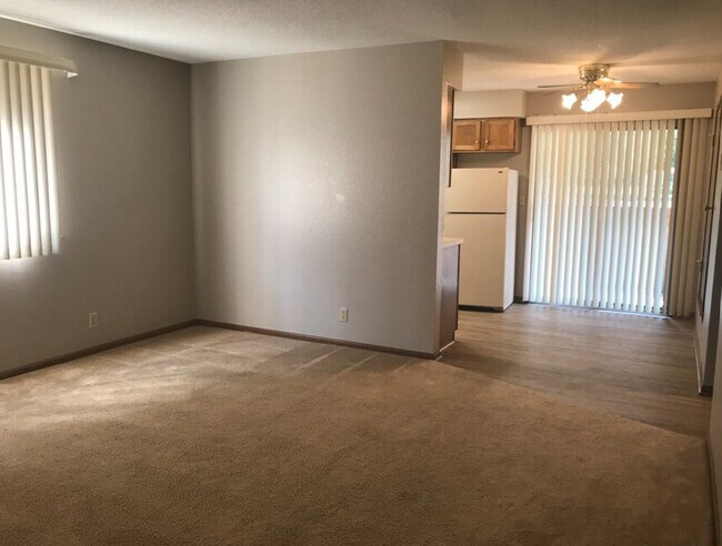 Building Photo - 1422 A St