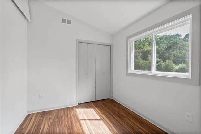 Building Photo - 3119 Piper Dr