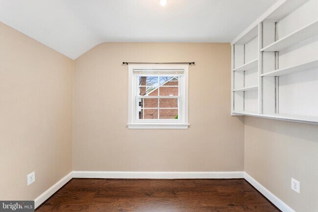 Building Photo - 4763 1st St N