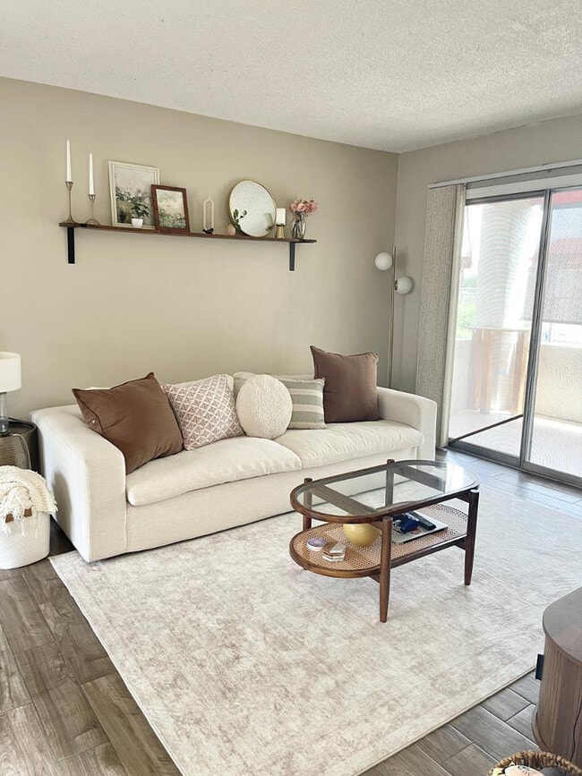 Building Photo - 10610 S 48th St