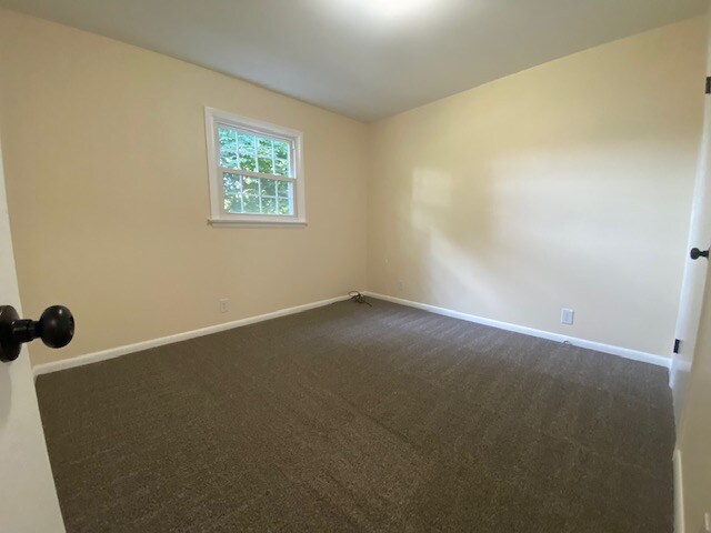 Building Photo - 220 Garland Dr