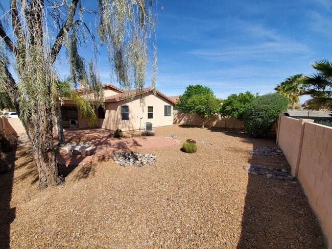 Building Photo - 6591 W Blythe Pl