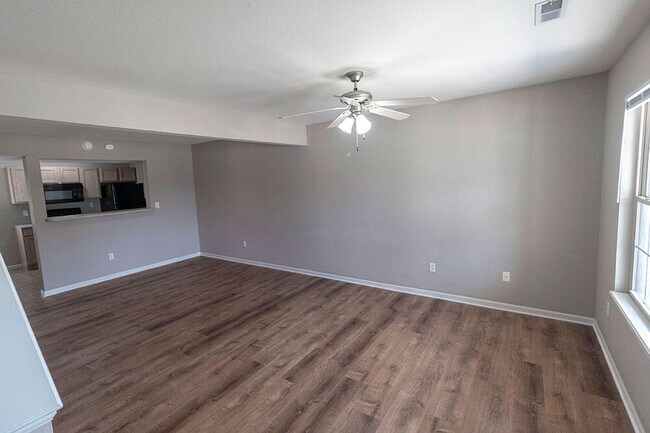 Building Photo - 4016 Snowy Owl Dr