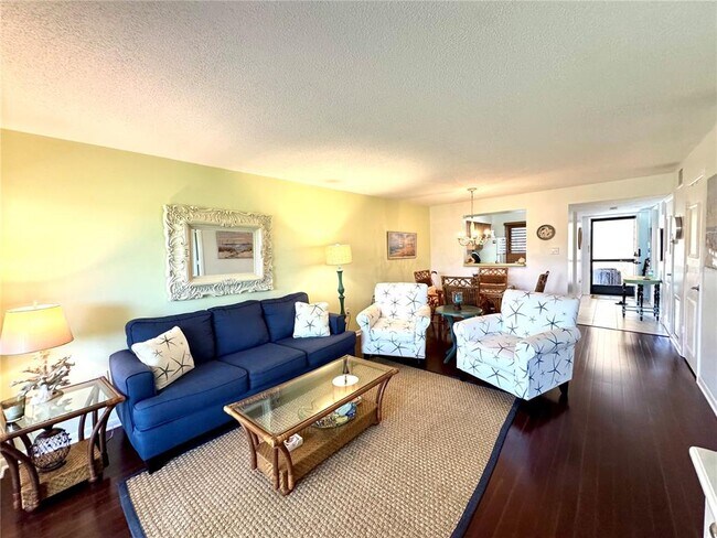 Building Photo - 5216 Lake Village Dr