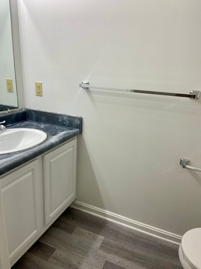 Building Photo - 6437 Terrace Ct