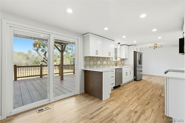 Building Photo - 6752 S Dahlia Ct