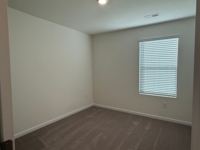 Building Photo - 3 Bedroom Condo Central Jonesborough