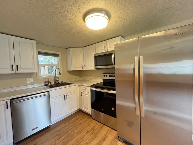 Building Photo - 2 Bed 1 Bath home in Powellhurst-Gilbert! In Unit Laundry and Private yard!