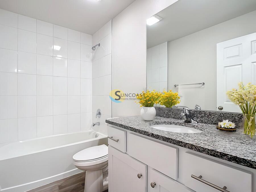 Building Photo - 11050 Reims Ave