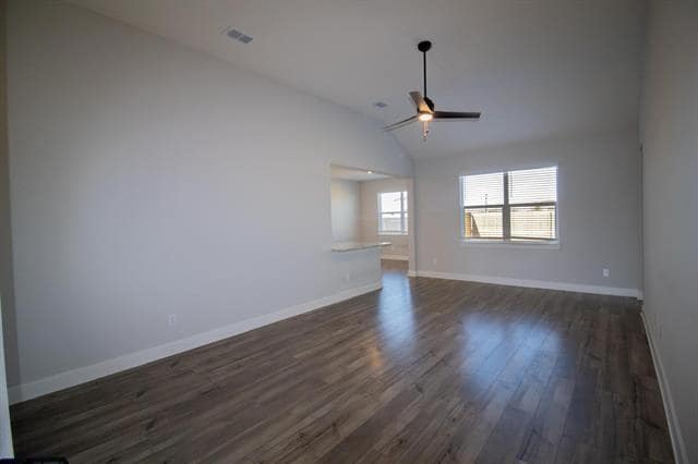 Building Photo - 910 Emerson Dr