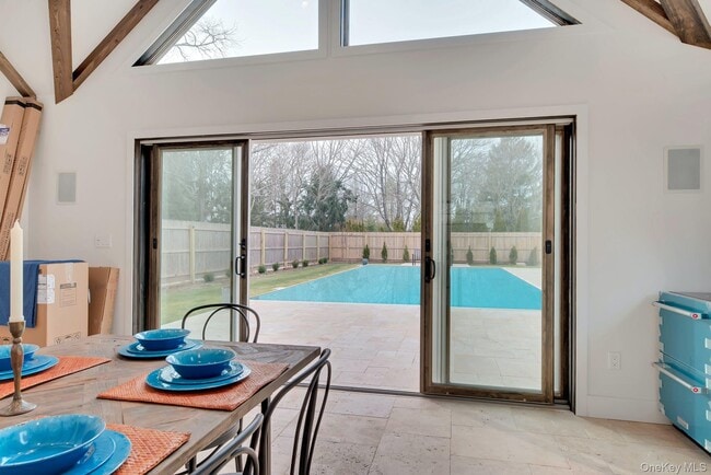 Building Photo - 550 Krause Rd