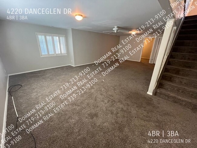 Building Photo - 4220 Danceglen Dr