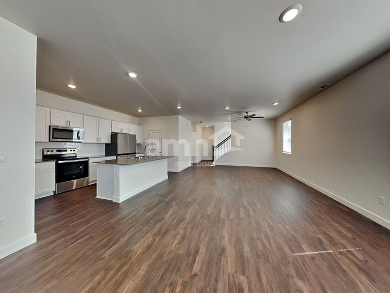 Building Photo - 4739 86th Ave NE