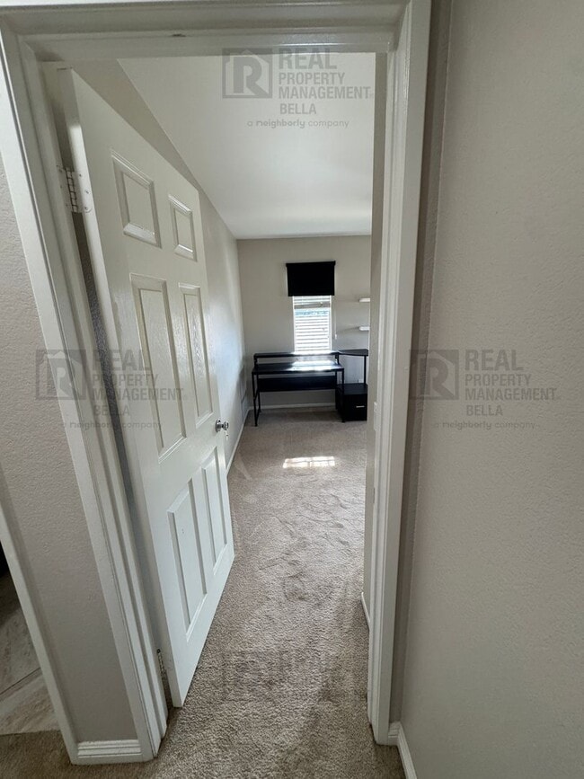 Building Photo - Gorgeous Murrieta Home with Main Floor Bedroom and Bathroom