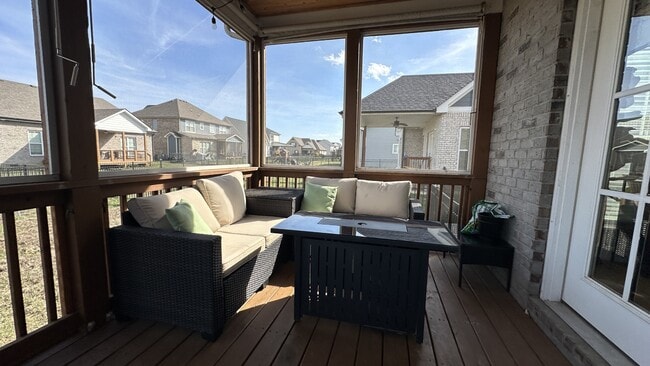 Building Photo - 537 Dexter Dr