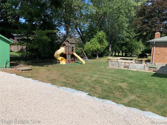 Building Photo - 5051 Falmouth Dr