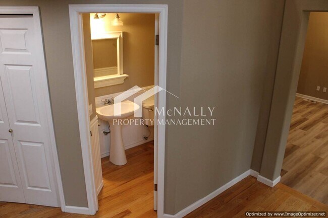 Building Photo - Lovely 3 bedroom Gig Harbor Home