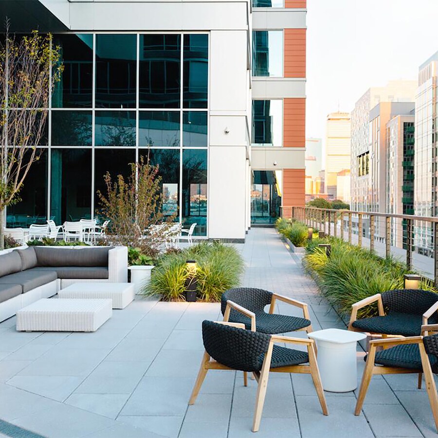 Building Photo - 1377 Boylston St