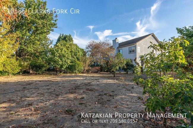 Building Photo - Charming 4-Bedroom Home in Spanos Park Wes...