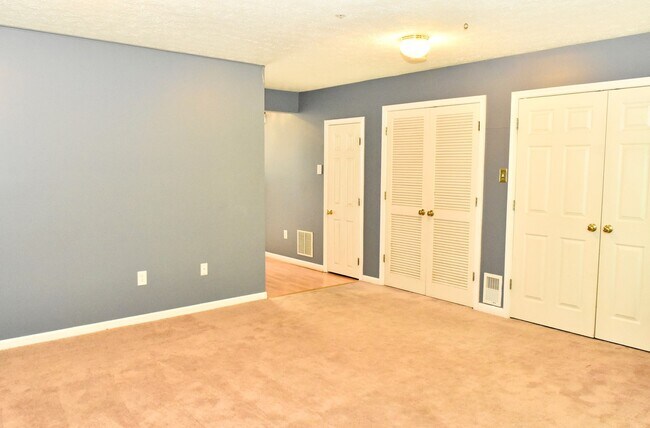 Building Photo - 7005 Cradlerock Farm Ct