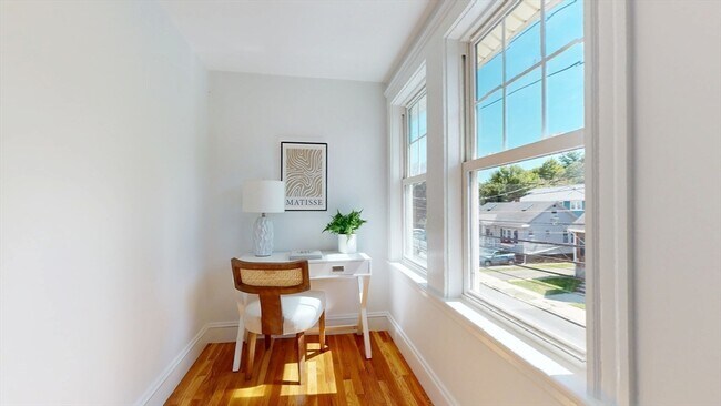 Building Photo - 333 Vermont St