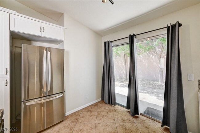Building Photo - 9845 Lenox Crest Pl