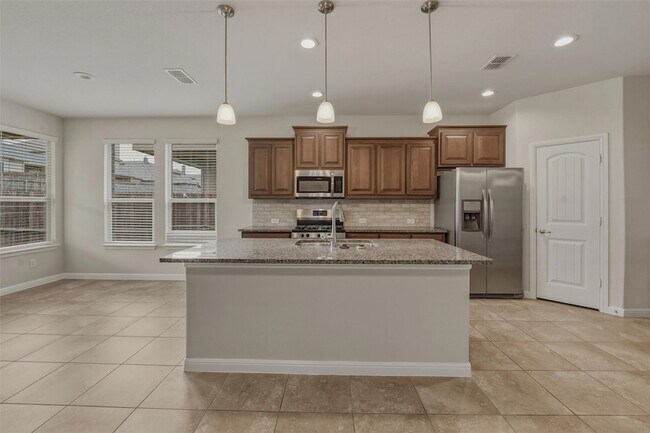 Building Photo - 9528 Blaine Dr