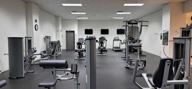 Building Photo - At the Montage!!! 1 bedroom 1 bath luxury ...