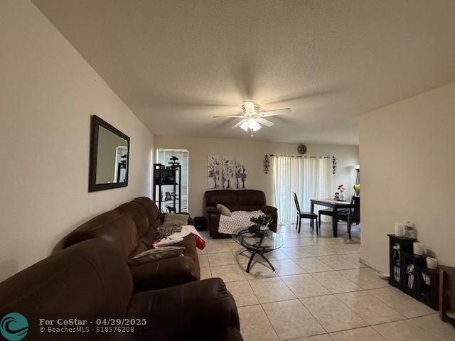 Building Photo - 899 Riverside Dr