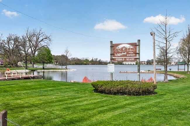 Building Photo - 33356 N Sears Blvd