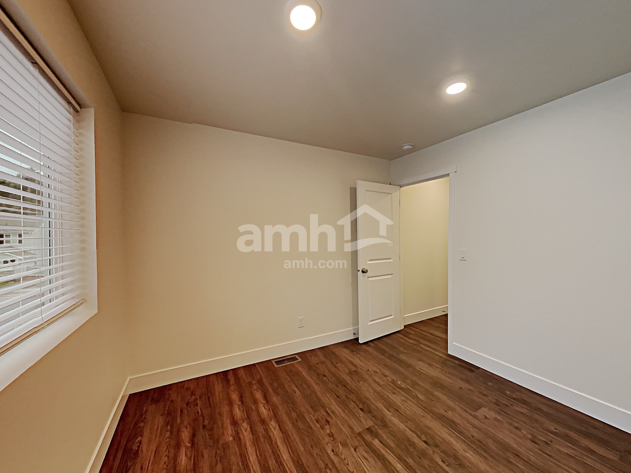 Building Photo - 12401 83rd Ave E