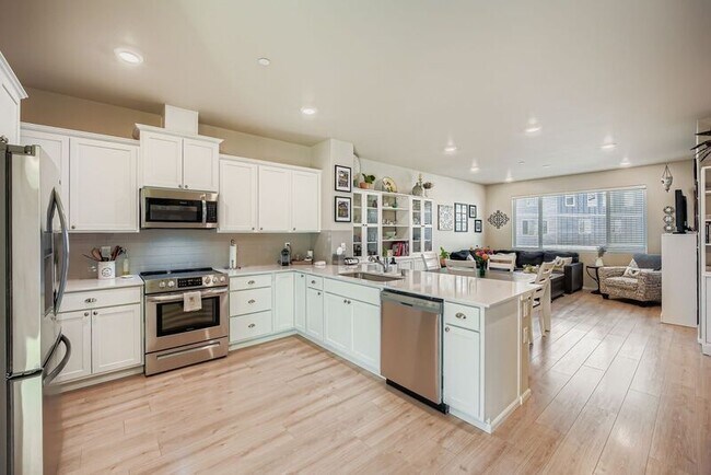 Building Photo - 32668 Steamboat Ln