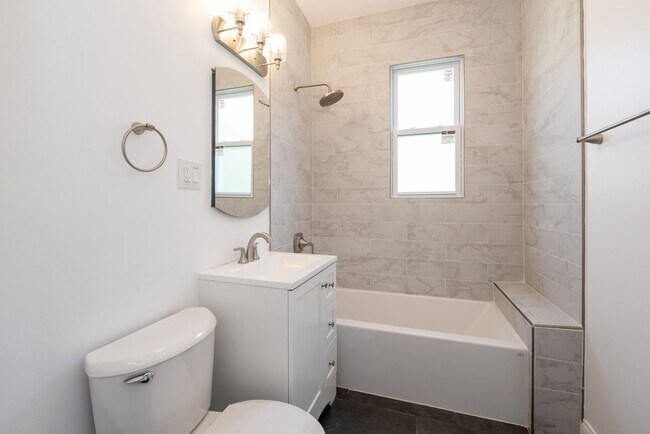 Building Photo - 4226 N Bernard St