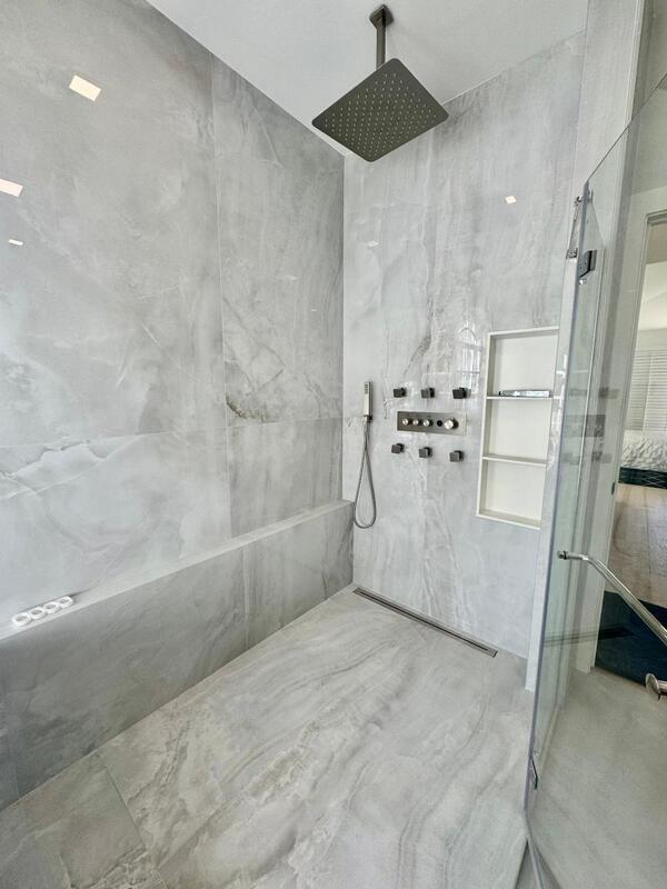 Building Photo - 7686 La Corniche Cir