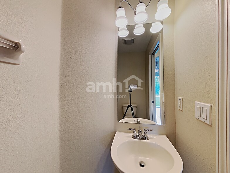 Building Photo - 13011 Avalon Crest Ct