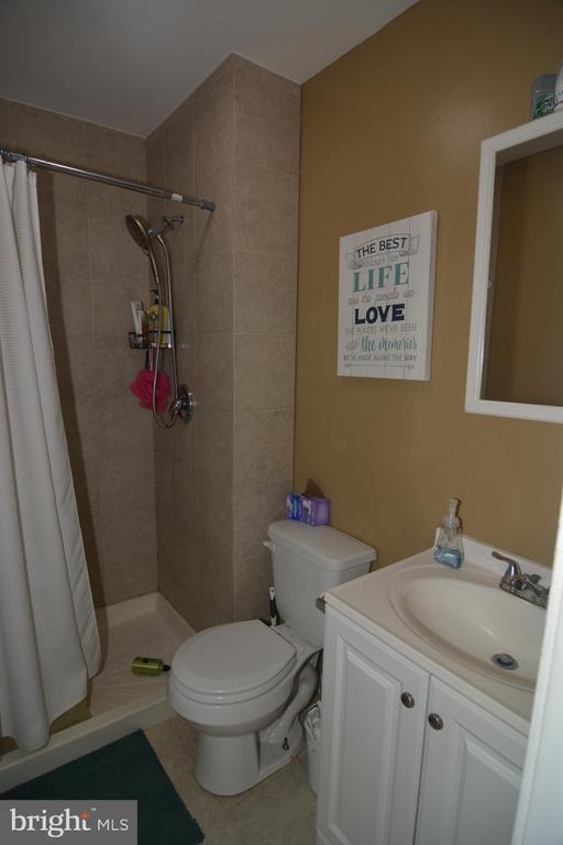 Building Photo - 9520 Mooregate Ct