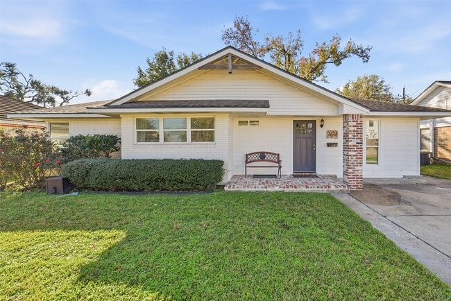 Building Photo - 2626 Willowby Dr