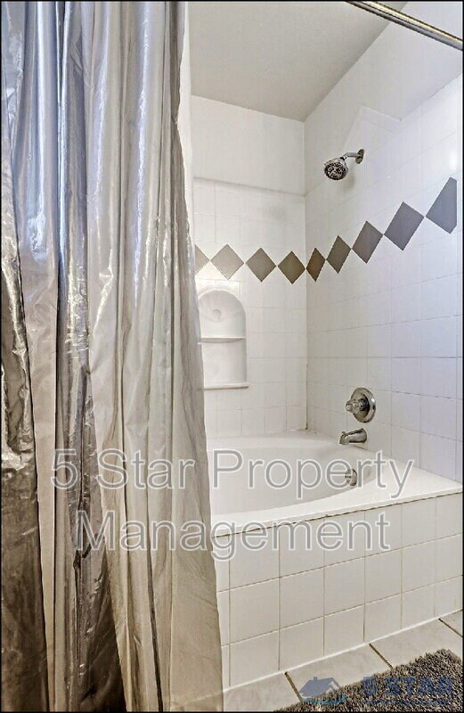 Building Photo - 3140 Tierra Agave Dr
